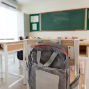 Este incredibil cum s-a gândit Guvernul să dea burse copiilor. Așa ceva nu a mai fost