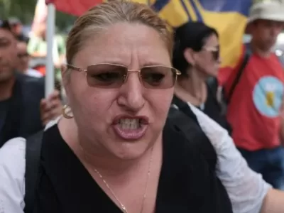 DGASPC și Poliția, descindere la domiciliul liderului S.O.S. România, sector 2. Diana Șoșoacă a răbufnit!