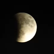 3 zodii au scăpat de blestemul trecutului. Eclipsa de lună le-a izbăvit de greutăți
