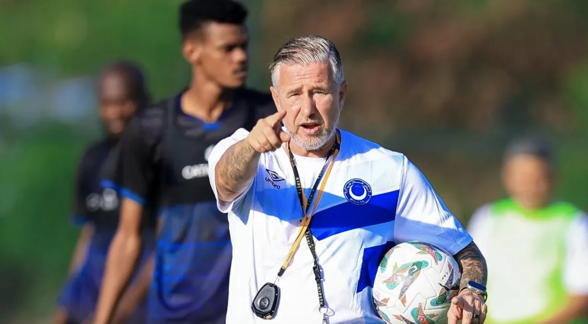 Ferească Dumnezeu de așa ceva. Acum serios, chiar riscă dramatic. E vorba de e Laurențiu Reghecampf