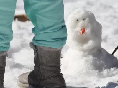Vremea se schimbă dramatic. Apar ninsorile, anunțul Accuweather. Meteorologii anunță temperaturi foarte scăzute