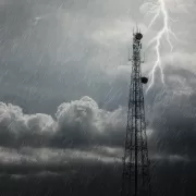 Vreme extremă în România. Fără precedent, schimbări uluitoare de temperaturi și rupere de nori