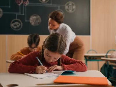 Tragedie cumplită într-o școală. A murit după ce se i s-a făcut rău la ore