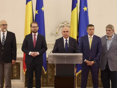 Scandal-monstru în coaliție, după ce USR-iștii i-au făcut o mișcare fără precedent lui Bolojan. Social-democrații au plecat din ședință!