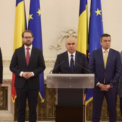 Scandal-monstru în coaliție, după ce USR-iștii i-au făcut o mișcare fără precedent lui Bolojan. Social-democrații au plecat din ședință!