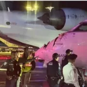 Două avioane de pasageri s-au ciocnit. Este alertă totală