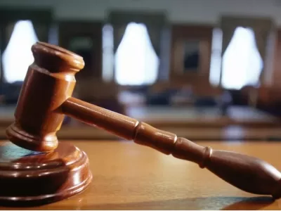 Se schimbă legea în România. Devine interzis pentru minorii sub 16 ani, au nevoie de acordul părinților. Legea majoratului online, adoptată de Senat