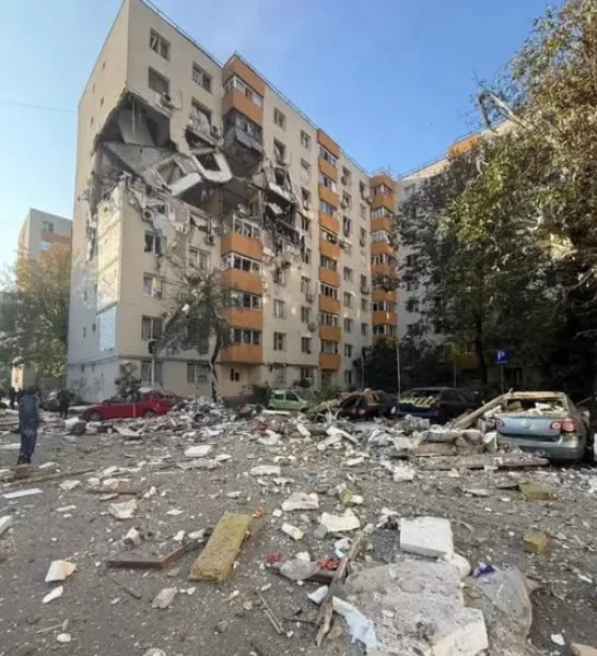 Ce primesc de la primărie locatarii blocului distrus de explozie: 1.500 de lei de persoană și trei variante de cazare