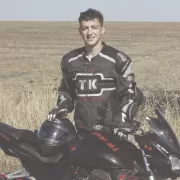 Tragedie fără margini! Un student a murit în timp ce dormea cu iubita. Ce a urmat apoi este uimitor