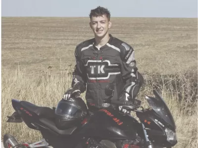 Tragedie fără margini! Un student a murit în timp ce dormea cu iubita. Ce a urmat apoi este uimitor