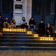 Alexandra Ungureanu a cântat pe stradă alături de Cezar Hăbeanu pentru animalele fără stăpân