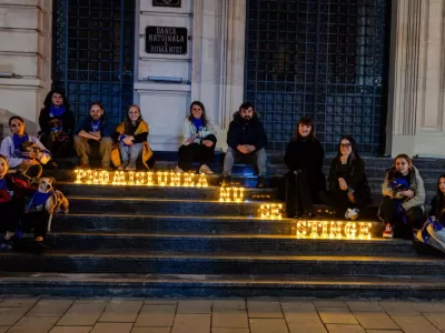 Alexandra Ungureanu a cântat pe stradă alături de Cezar Hăbeanu pentru animalele fără stăpân