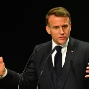 Criză fără precedent. Macron este cu un picior în groapă