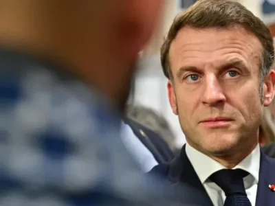 Emmauel Macron e la pământ. Decizia care-i provoacă probleme uriașe. Să fie acesta sfârșitul carierei politice?