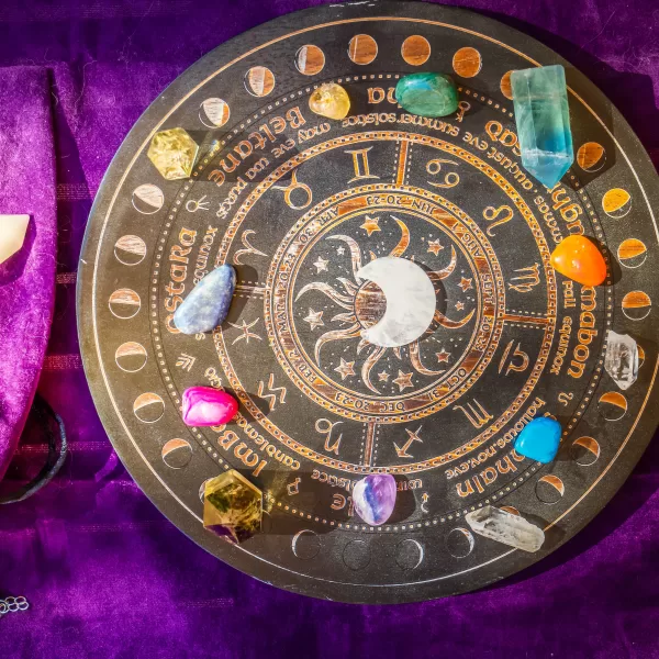 Horoscop rune 16 octombrie 2025. Este o zi în care universul oferă răspunsuri celor dispuși să asculte
