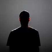 Fost candidat la prezidențiale, ar fi vrut să fie agent secret în România pentru CIA. Reacția este uluitoare