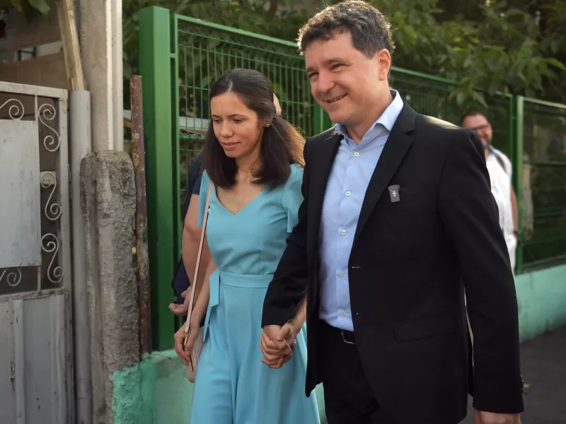 Nicușor Dan dezvăluie CÂND se va căsători cu Mirabela Grădinaru. ”Nici nu mai e nevoie de cuvinte în relația asta”