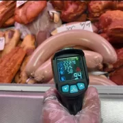 ESTE ALERTĂ ALIMENTARĂ! Inspectorii ANPC au găsit alimente mucegăite și carne expirată în mai multe magazine