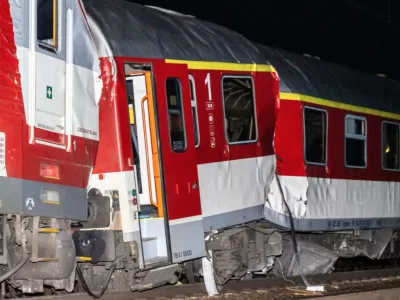 Două trenuri s-au ciocnit grav. Sunt zeci de răniți, autoritățile fac eforturi disperate să vină în ajutorul victimelor