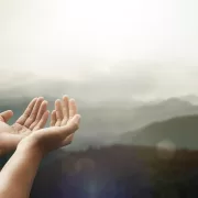 SĂRBĂTOARE MARE 19 noiembrie 2025! Se deschid cerurile în această noapte, iar dorințele se împlinesc. Rugăciunea pe care e bine să o spui