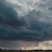 Toți românii trebuie să știe asta! Ce trebuie să faci neapărat până la lăsarea întunericului pentru a nu fi afectat. Puțini știu asta, dar e important!