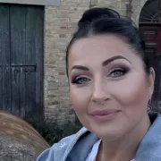 Gabriela Cristea dă de pământ cu fanii săi. S-a săturat și a făcut anunțul