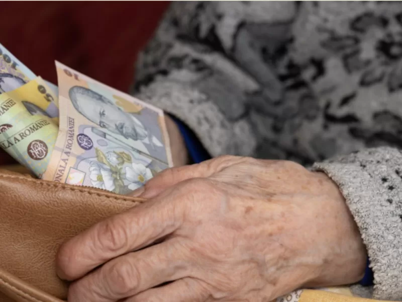 Se dau banii în plus! Cine sunt pensionarii care primesc între 480 și 630 de lei