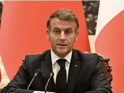 Imaginile care fac înconjurul planetei. Uluitor cum a fost surprins Emmanuel Macron