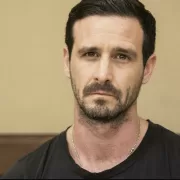 Din păcate marele actor a murit. Avea numai 46 de ani