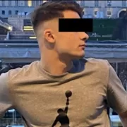 Cine este tânărul găsit împușcat. Avea doar 23 de ani