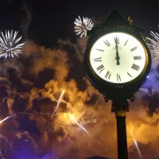 Ce trebuie să faci înainte să adormi în noaptea de Revelion. Așa îți merge bine tot anul