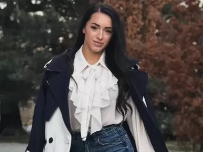 Din păcate este vorba Larisa Iordache. Vestea a venit ca un trăznet. Mama ei murit