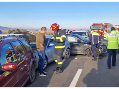 Grav accident cu zeci de victime! Sunt și copii implicați după impactul grav