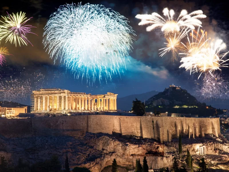 Ce trebuie să spui exact la ora 00:00 în noaptea dintre ani. Obicei vechi pentru noroc