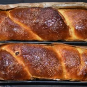 La câte grade trebuie setat, de fapt, cuptorul pentru cozonaci babani și gustoși. Secretul cofetarilor cu peste 30 de ani experiență ca să nu rămână cruzi la interior