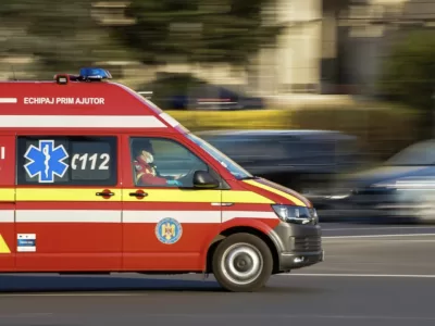 Alertă de ultimă oră! Autocar în flăcări cu zeci de persoane înăuntru