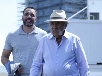 Din păcate este vorba de nepotul lui Țiriac. Mare doliu în această familie. E vorba de clubul care a ars din Elveția