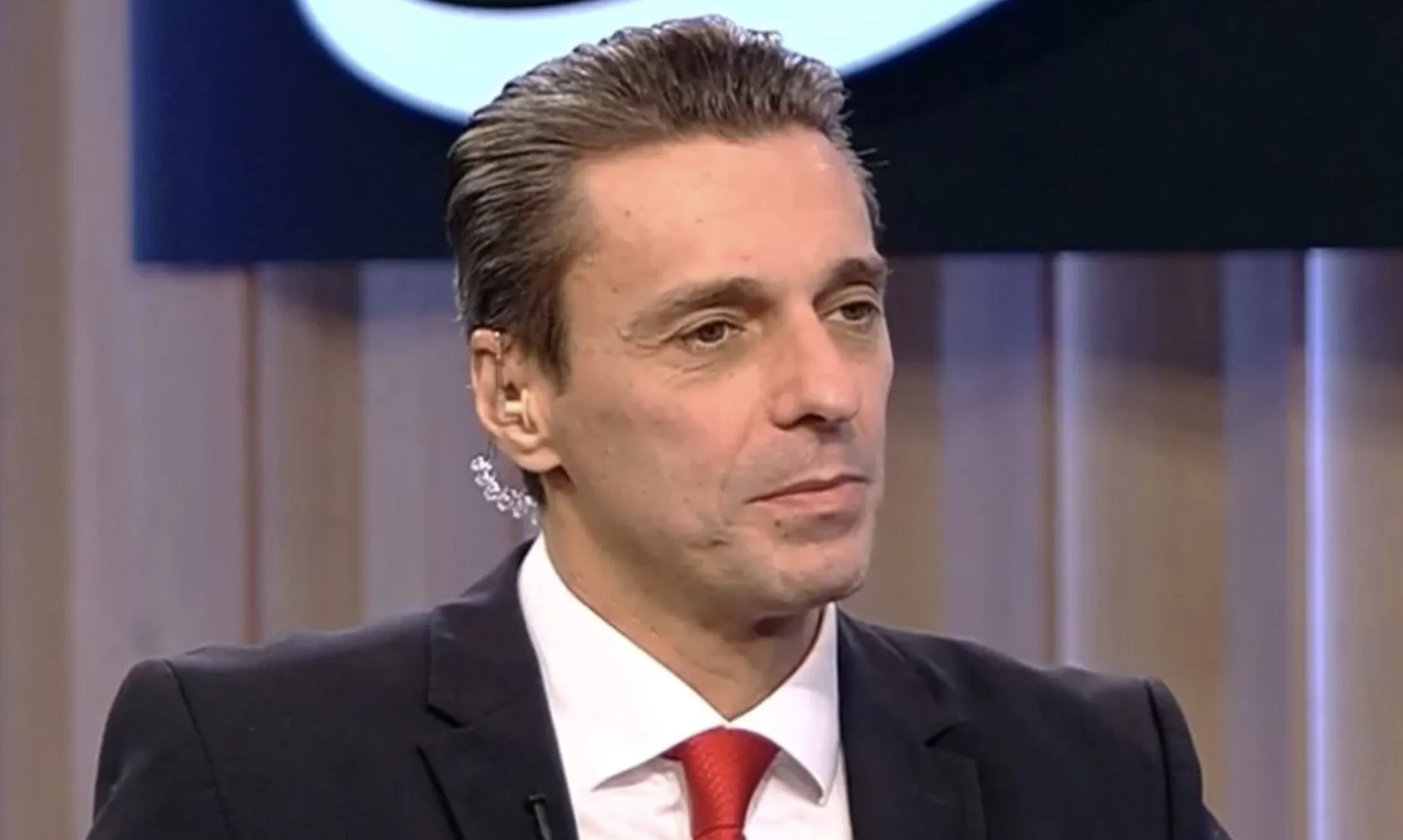 Cutremur total în TV. Din păcate este vorba de Mircea Badea