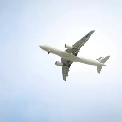 O nouă tragedie aviatică. Un avion s-a...