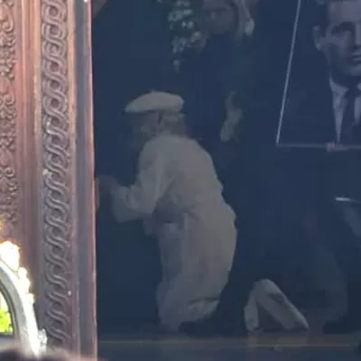 Ce s-a întâmplat la înmormântarea tatălui Loredanei Groza. Vedeta e devastată de durere