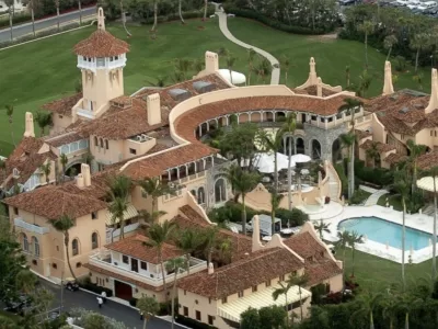 Alertă fără precedent la casa lui Donald Trump! Un bărbat înarmat a...