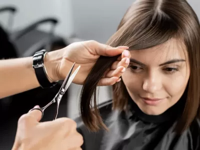 4 coafuri pentru păr subțire care dublează volumul și te fac să arăți cu un deceniu mai tânără