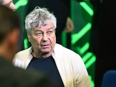 Din păcate Mircea Lucescu a ajuns de urgență la oncolog! Din păcate, controale amănunțite...Vezi mai mult