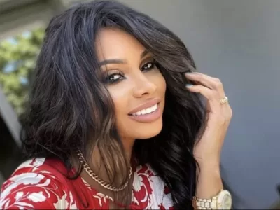 Vestea a picat ca un trăsnet în showbiz! Îndrăgita asistentă TV Laurette Atindehou a rămas...