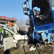 Accident grav! Au murit oameni și sunt implicați răniți după ce o mașină și...
