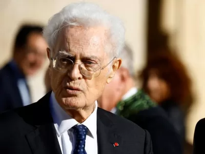 A murit fostul premier...