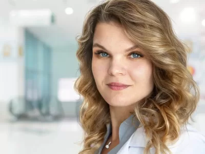 Trendul fetelor minore din România care le poate marca pe viață. Medicul Ana Clima trage un puternic semnal de alarmă: „Vin cu mamele de mână să își mărească buzele”