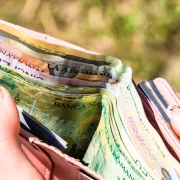 Știrea face înconjurul României. Pensionarii riscă să piardă bani dacă nu...