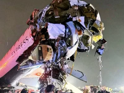 Accident aviatic, un avion cu 72 de pasageri s-a ciocnit de o mașină de pompieri