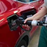 Fără precedent. Motorină la 4 lei pentru…